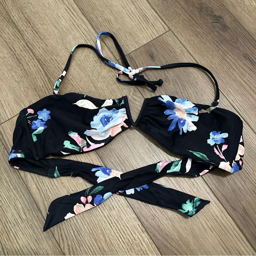 Floral Black Bikini Top O'Neill